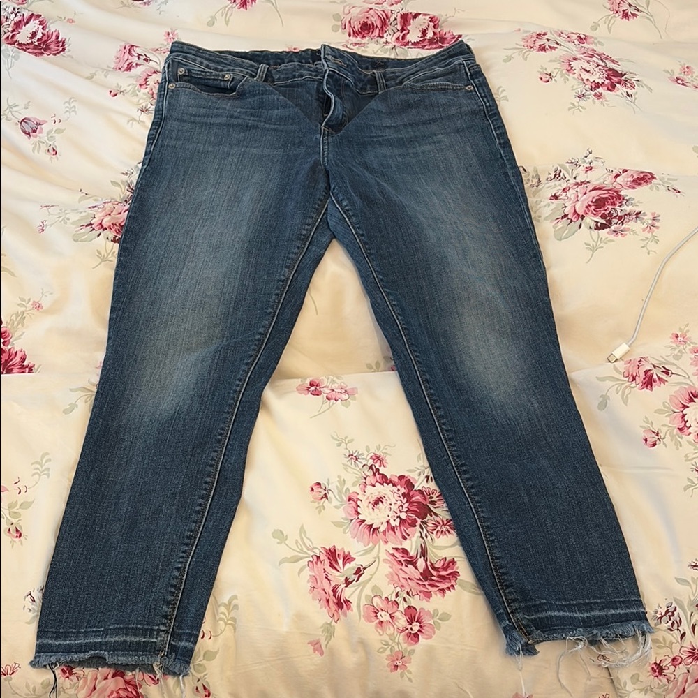 Lucky Brand Blue Cropped Ankle Jeans with Raw Hem